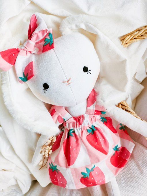 Lapine fraises des bois ♡