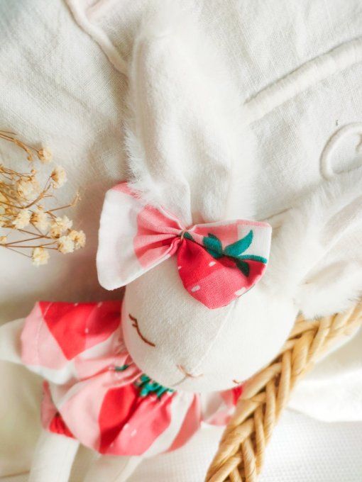 Mini lapine fraises des bois ♡ 