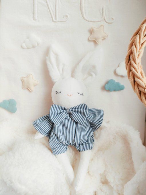 Mini lapin rêveur ♡  