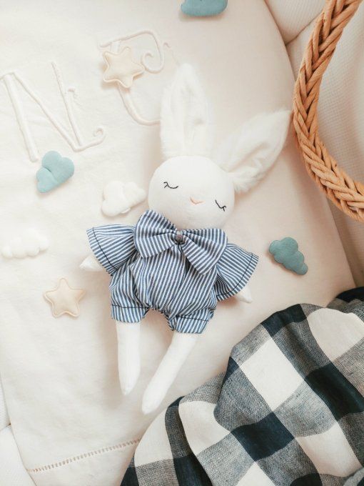 Mini lapin rêveur ♡  